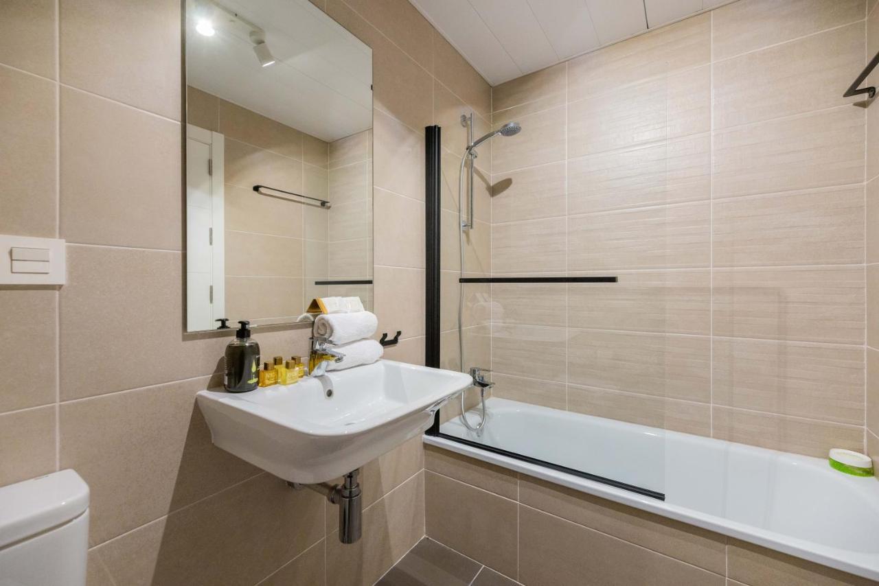 Vacation Marbella I Via Celere, Huge Terrace, Brand New Complex, Close To The Beach, Marbella Center מראה חיצוני תמונה